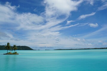 Fototapeta premium Tropical view from Aéroport de Bora Bora