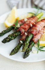 Asparagus baked with bacon
