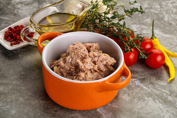 Canned tuna fillet for salad