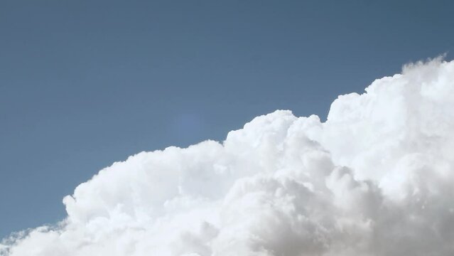 Time lapse of cumulonimbus formation moments before the storm
