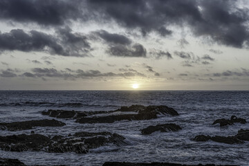 Obraz premium Dramatic Clouds over Carriagem Beach, Portugal