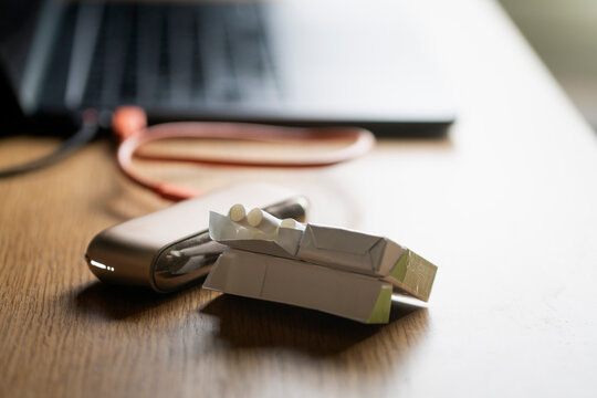 E-cigarette is charging in computer