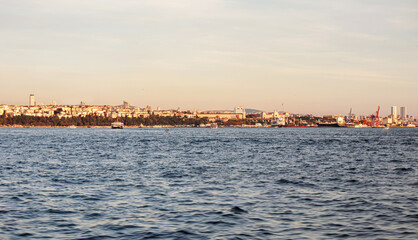 Fototapeta premium coastline view of the istanbul city