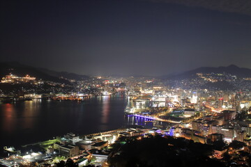 鍋冠山展望台からの眺める長崎市の夜景