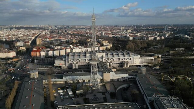 Das Internationale Congress Centrum und der Funkturm in Berlin, Deutschland