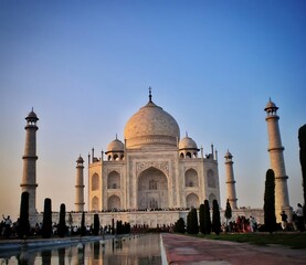 Obraz premium The Taj Mahal in Agra, Uttar Pradesh, India.