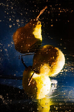 Naklejki Gold pears.