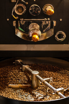 Cooling Roasted Coffee Beans 