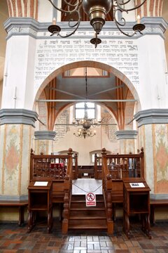 Wielka Synagoga jest jedną z największych i najstarszych świątyń żydowskich w Polsce, oraz jedną z najlepiej zachowanych w Europie, Tykocin, Podlaskie, Polska