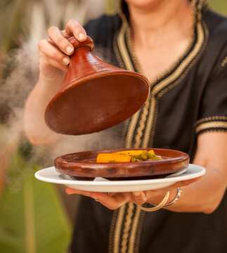 Steaming tajine dish