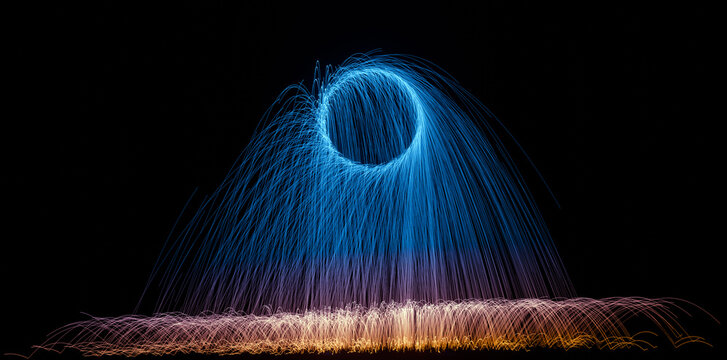 Light trails spinning simulation