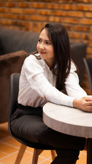 Mujer profesional en su trabajo