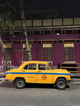 Yellow taxi, Kolkata