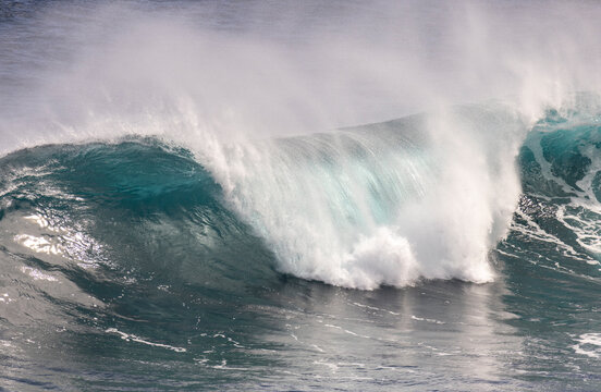 Clean breaking tube wave