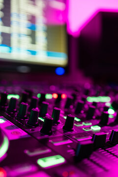 4 channel mixer