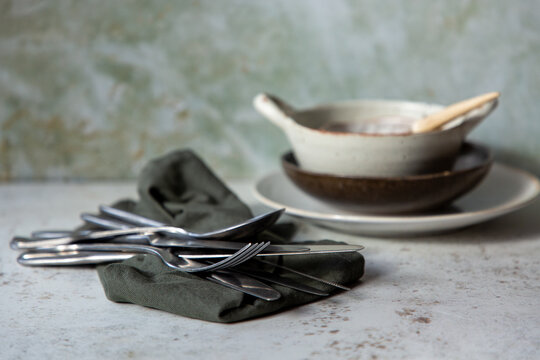 Cutlery table linen and dinnerware