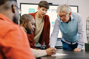 Collaborative intensity multicultural team dives deep project