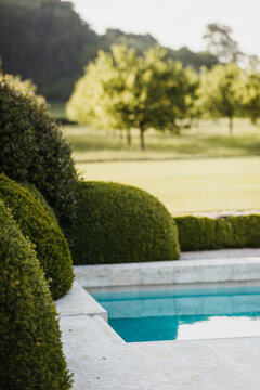 Natural stone swimming pool