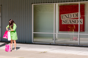 End of Season sale at shopping center