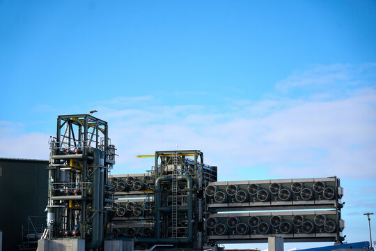 Atmospheric direct air carbon capture machine