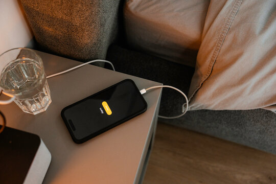 The alarm clock is ringing on the mobile phone