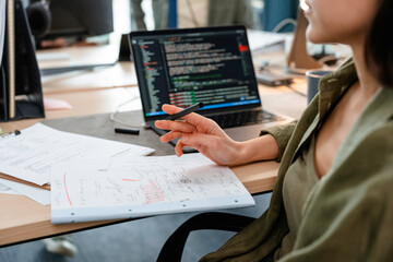 A female programmer in the office