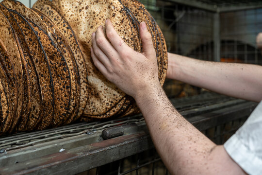 Kosher Shmurah Matzah Removal from Oven