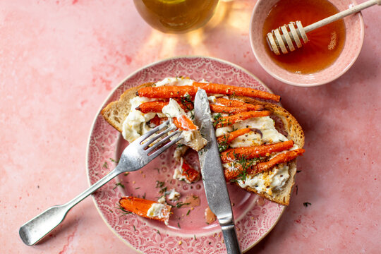 Toast, carrots, honey and feta