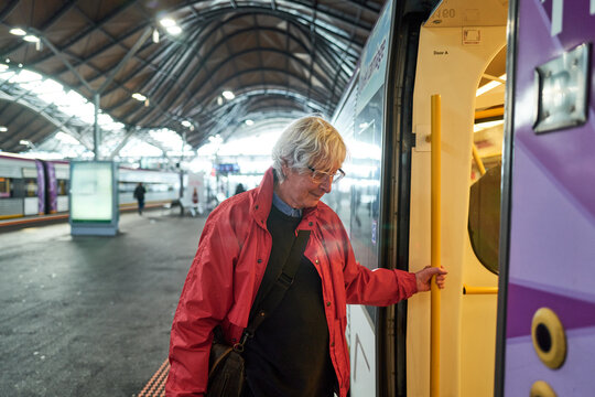 Senior travelling from Southern Cross Station in Melbourne