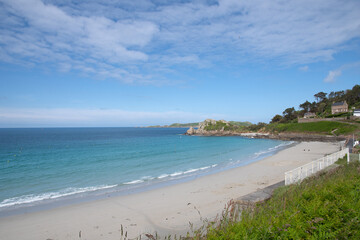 La magnifique plage Trestrignel de Perros-Guirec en Bretagne - France