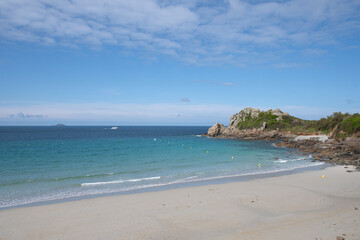Obraz premium La magnifique plage Trestrignel de Perros-Guirec en Bretagne - France