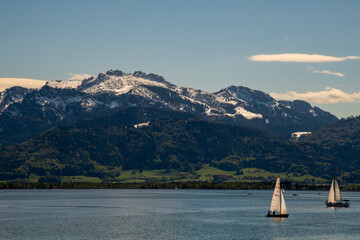 Impressionen vom Chiemsee im Hintergrund die Kampenwand
