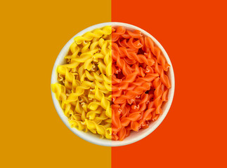 Pomarańczowy makaron