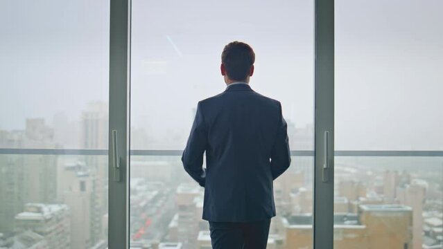 Ceo silhouette thinking future career cityscape view. Pensive man enjoying break