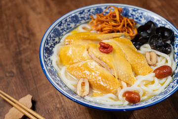 Yellow Wine Medicinal Chicken Soup Noodles