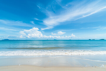 Fototapeta premium Sunny Beach with Blue Sky and Ocean View