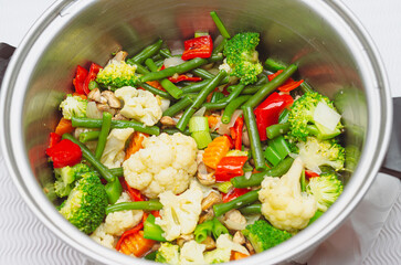 gemüse verschiedene sorten im topf