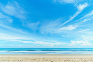 Obraz premium Sunny Beach with Blue Sky and Ocean View