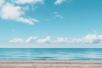 Obraz premium Sunny Beach with Blue Sky and Ocean View