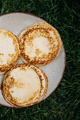 Start mornings right with perfectly golden pancakes made effortlessly using special non-stick skillet. Breakfast has never been so delightful!