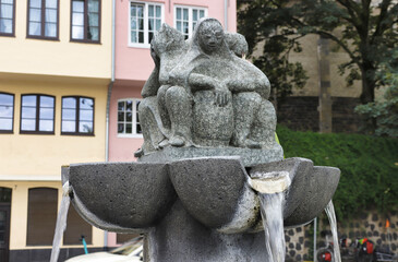Köln, Fischweiber-Brunnen am Fischmarkt in der Altstadt
