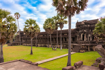 Naklejka premium Angkor Wat, ancient temple ruins in Cambodia