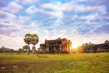 Fototapeta premium Angkor Wat, ancient temple ruins in Cambodia