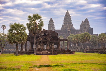 Obraz premium Angkor Wat, ancient temple ruins in Cambodia