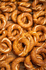 Close-Up of Freshly Baked Turkish Simit – Traditional Sesame-Crusted Bread Rings in a Vibrant Street Market