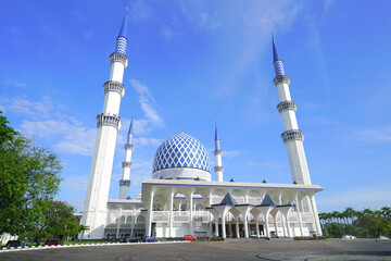 Obraz premium Sultan Salahuddin Abdul Aziz Mosque, Shah Alam, Selangor, MALAYSIA