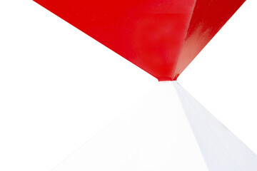 triangulo vermelho e branco no formato de ampulheta com fundo transparente.