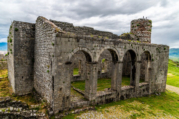 Obraz premium A close up view of a church in Rozafa castle above Shkoder in Albania in summertime