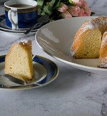 domowe wypieki- babka cytrynowa z cukrem pudrem © Fotosylwester