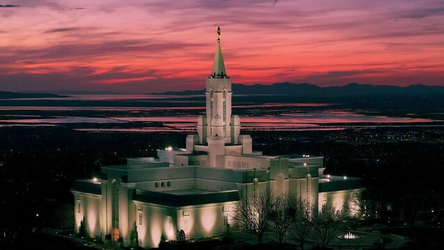 Bountiful Utah Temple at Dusk